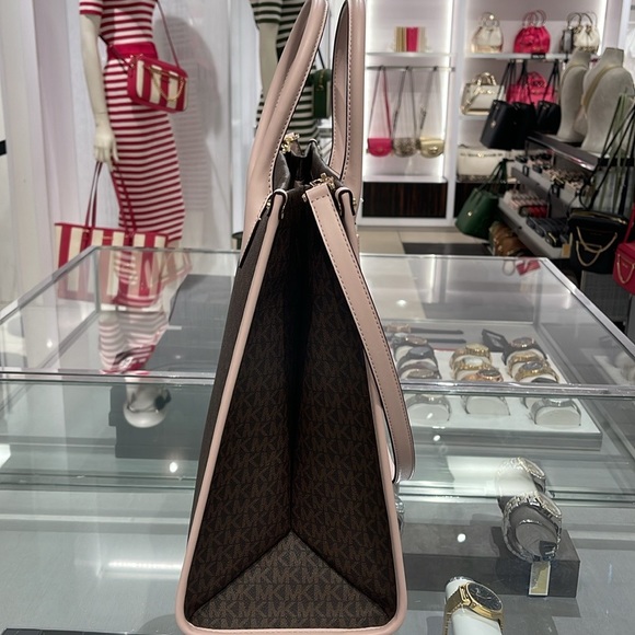 MICHAEL KORS Mirella Large Logo Tote Bag Powder Blush Signature 
NWT - Picture 10 of 16